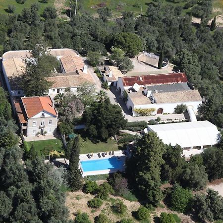 Os Agostos Bed & Breakfast Luaran gambar