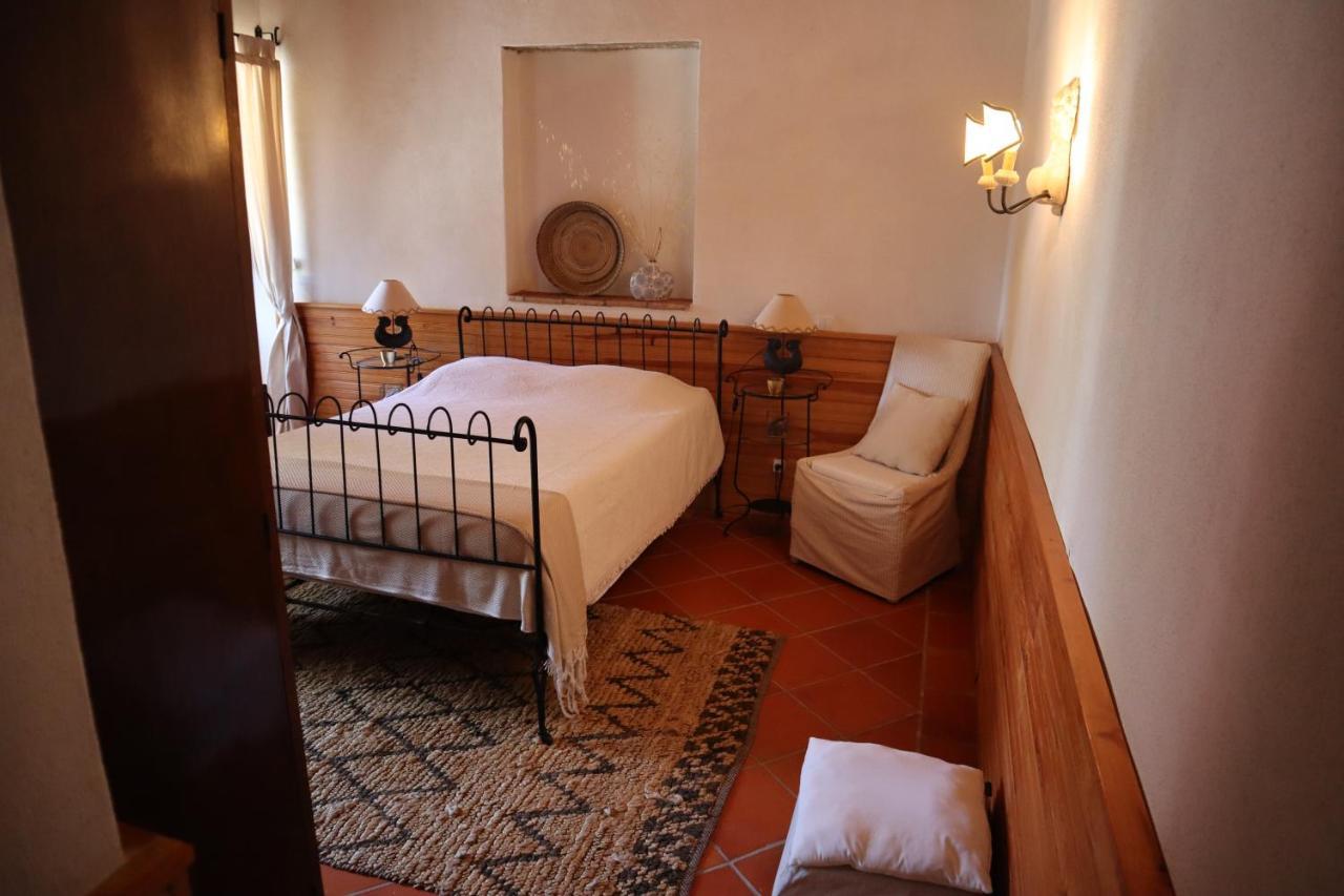 Os Agostos Bed & Breakfast Luaran gambar