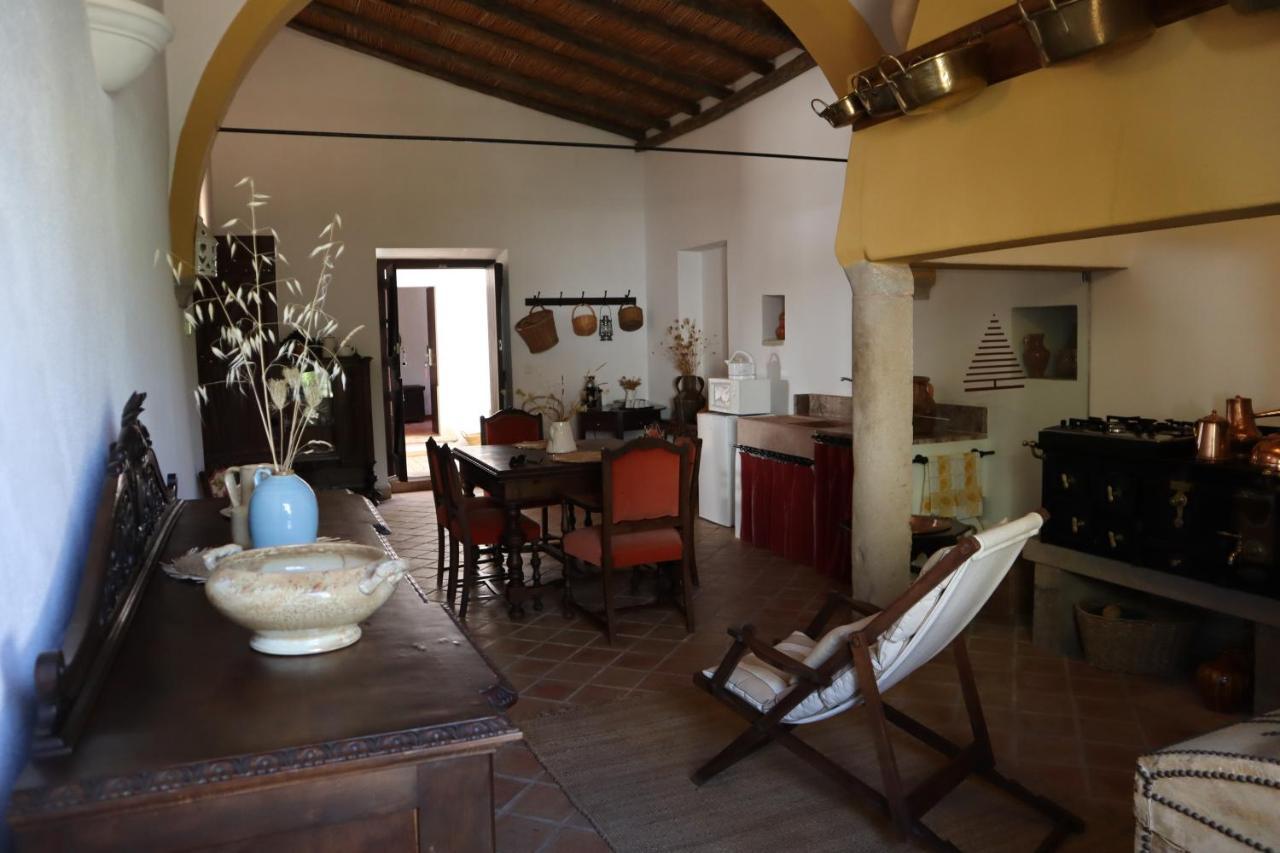 Os Agostos Bed & Breakfast Luaran gambar