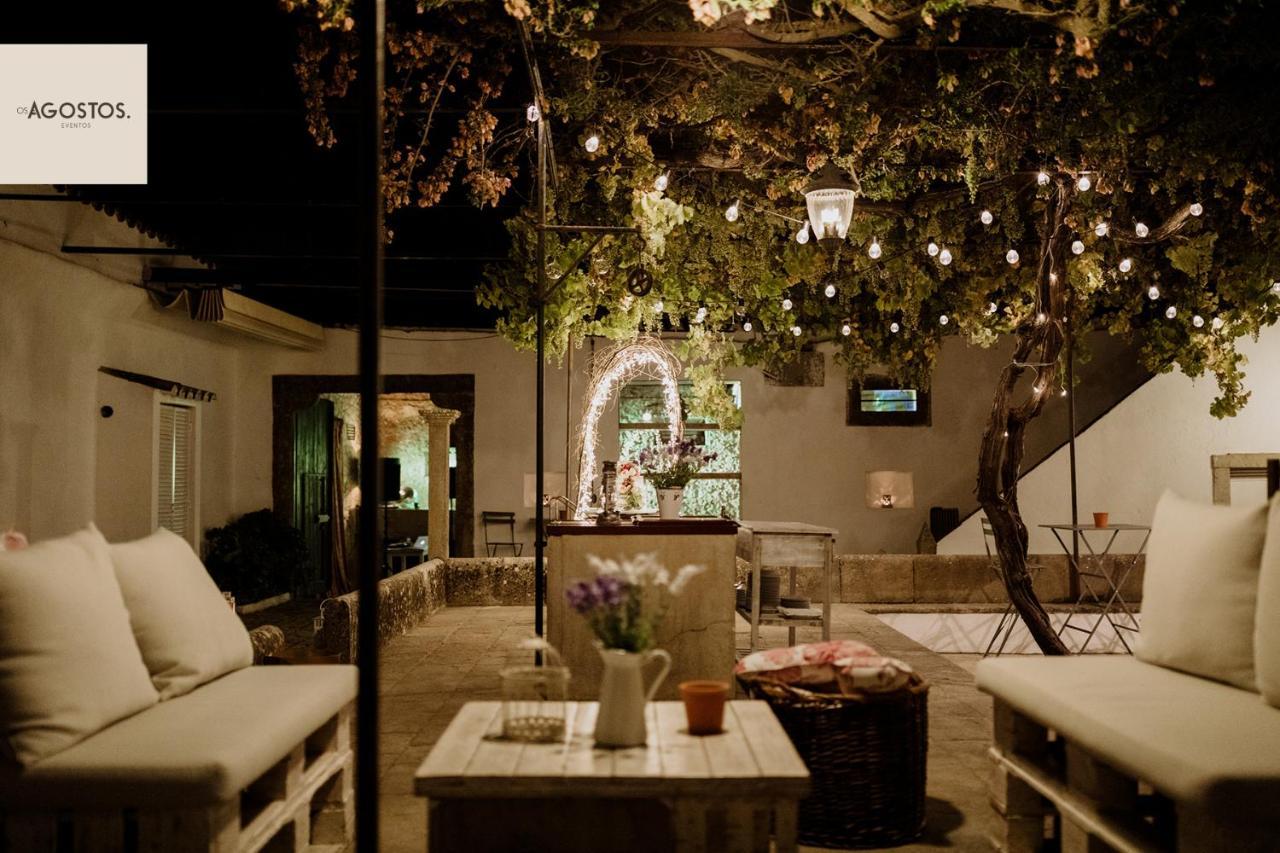 Os Agostos Bed & Breakfast Luaran gambar