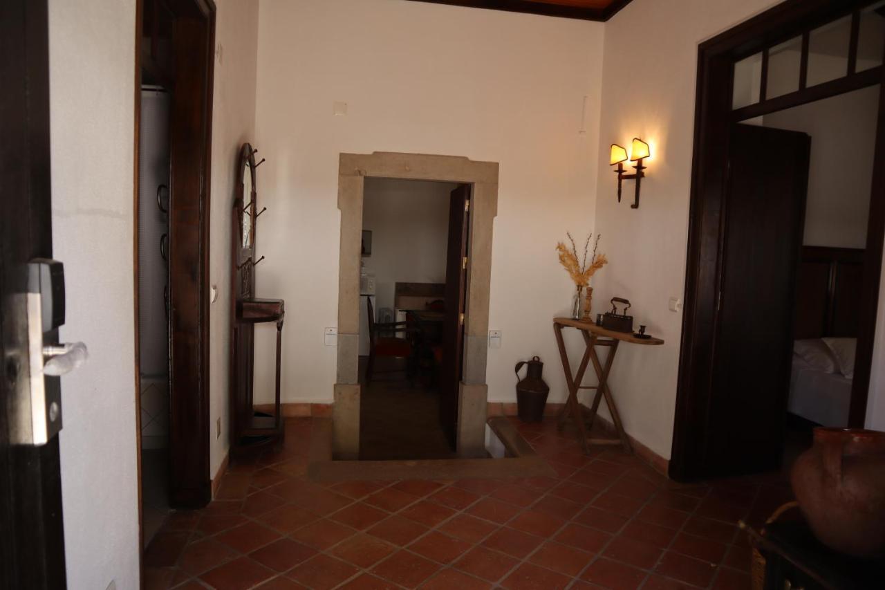 Os Agostos Bed & Breakfast Luaran gambar