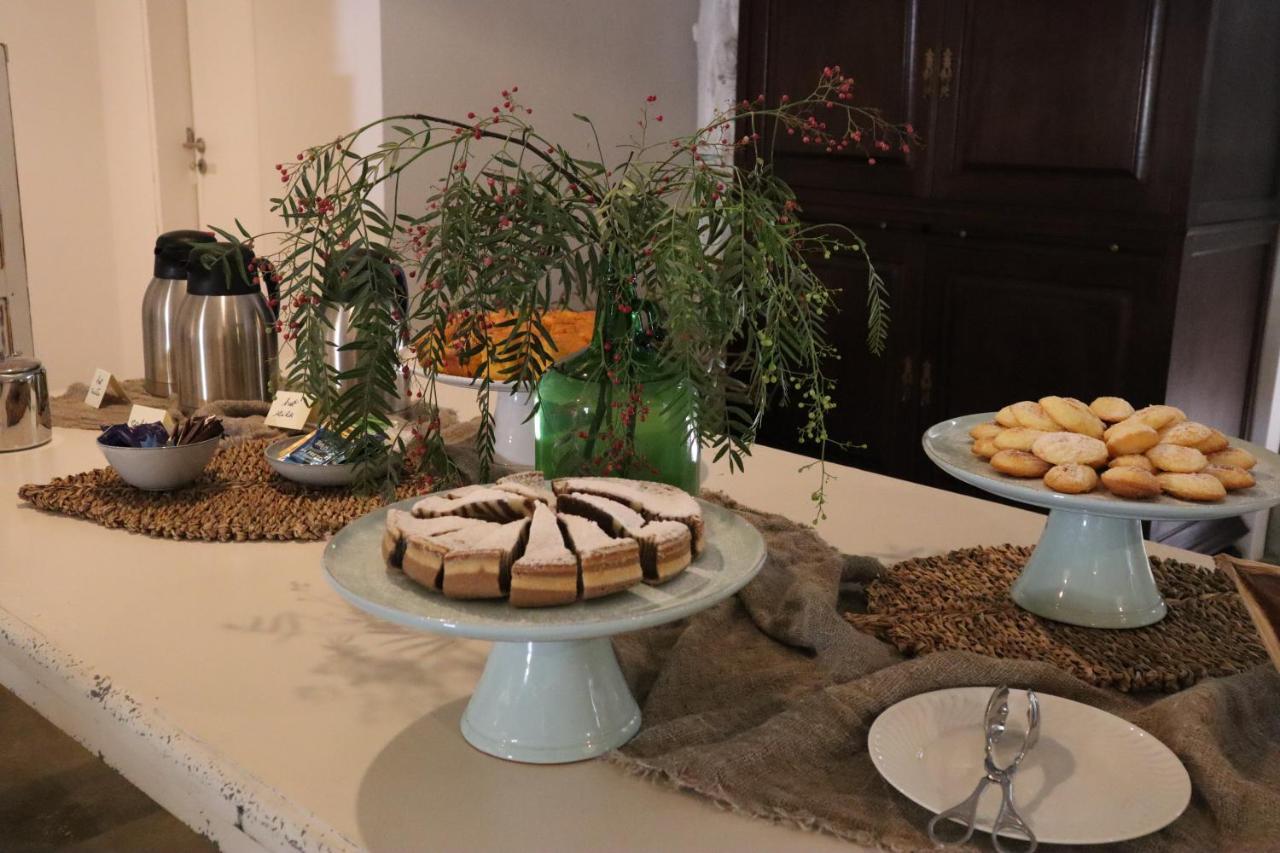 Os Agostos Bed & Breakfast Luaran gambar